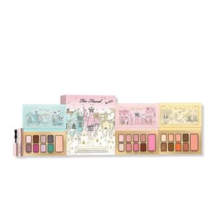 Christmas Around The World Makeup Set